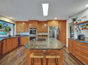 750 Bluebird Ln, Plantation FL 33324