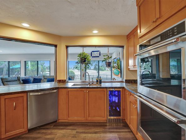 750 Bluebird Ln, Plantation FL 33324