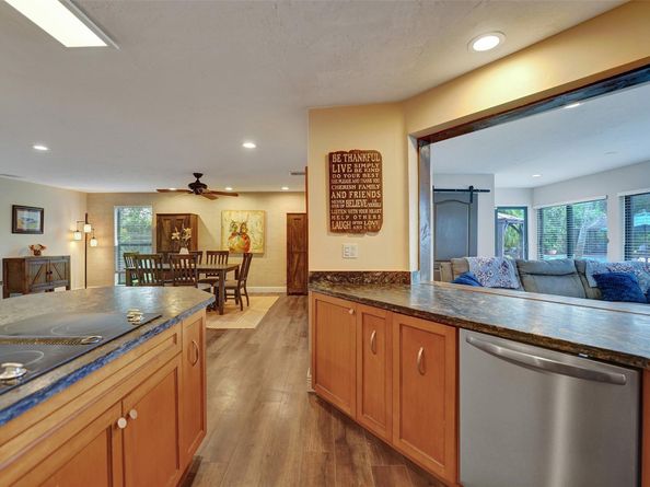 750 Bluebird Ln, Plantation FL 33324