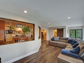 750 Bluebird Ln, Plantation FL 33324