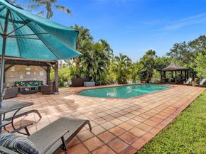 750 Bluebird Ln, Plantation FL 33324