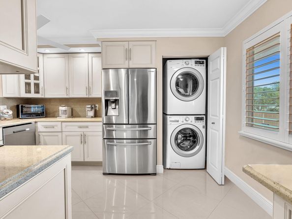 7286 Huntington Lane 301, Delray Beach FL 33446