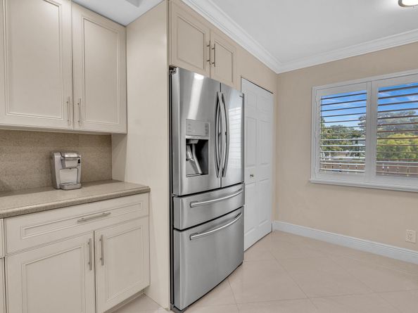 7286 Huntington Lane 301, Delray Beach FL 33446