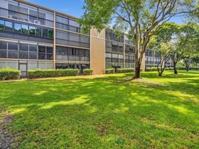 7286 Huntington Lane 301, Delray Beach FL 33446
