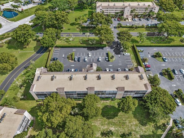 7286 Huntington Lane 301, Delray Beach FL 33446