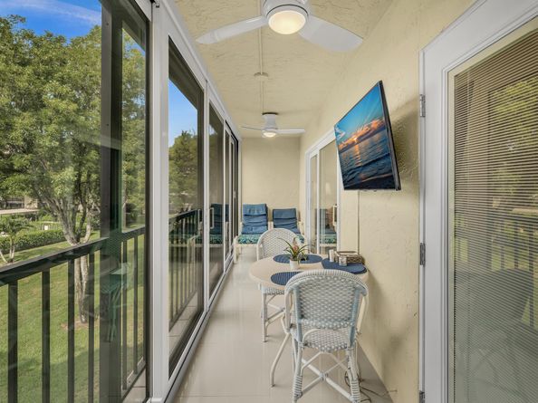 7286 Huntington Lane 301, Delray Beach FL 33446