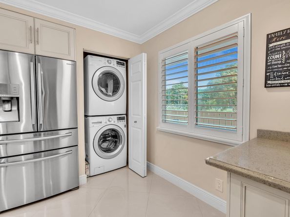 7286 Huntington Lane 301, Delray Beach FL 33446