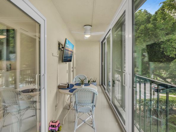 7286 Huntington Lane 301, Delray Beach FL 33446