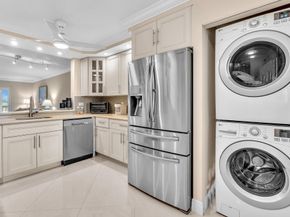 7286 Huntington Lane 301, Delray Beach FL 33446