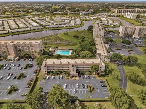 7286 Huntington Lane 301, Delray Beach FL 33446