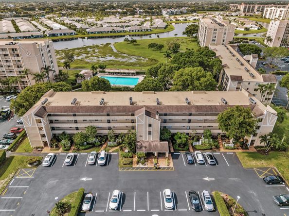 7286 Huntington Lane 301, Delray Beach FL 33446