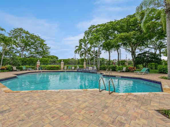 1715 Village Boulevard 201, West Palm Beach FL 33409