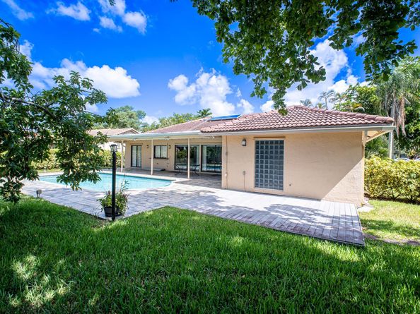 11020 NW 8th Ct, Coral Springs FL 33071