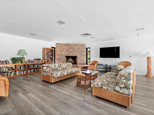 1605 S Us Highway 1 501M1, Jupiter FL 33477