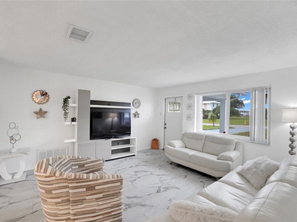 260 S Golf Blvd, Pompano Beach FL 33064