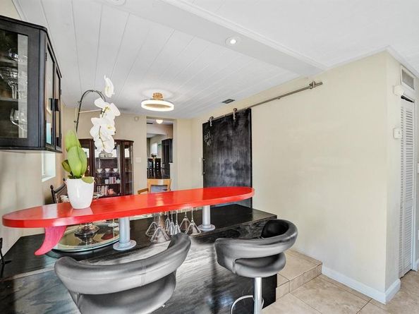 1615 Mayo St, Hollywood FL 33020
