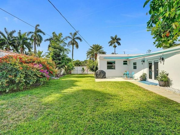 1615 Mayo St, Hollywood FL 33020