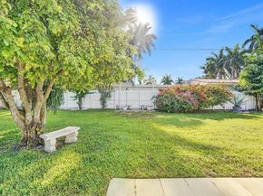 1615 Mayo St, Hollywood FL 33020