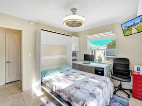 1615 Mayo St, Hollywood FL 33020