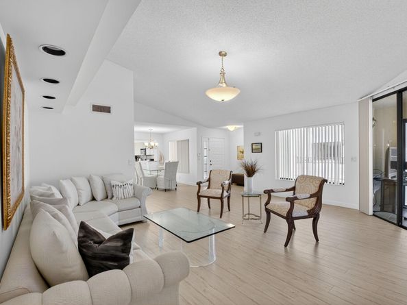7230 Clunie Place 15403, Delray Beach FL 33446