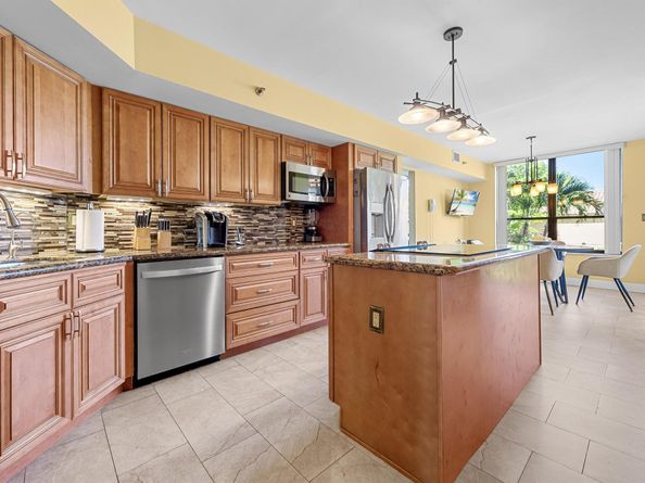 7209 Promenade Drive 201, Boca Raton FL 33433