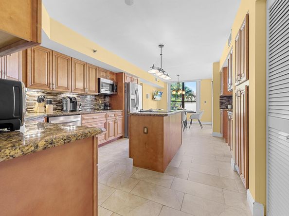 7209 Promenade Drive 201, Boca Raton FL 33433
