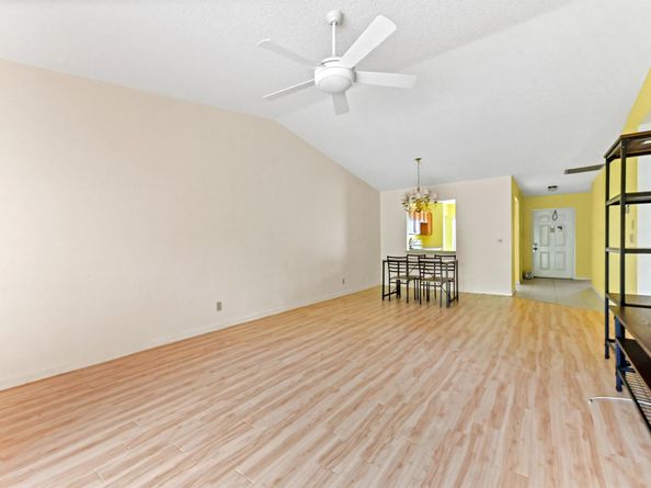 2641 Gately Drive W 1701, West Palm Beach FL 33415