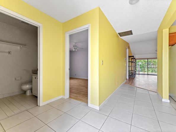 2641 Gately Drive W 1701, West Palm Beach FL 33415