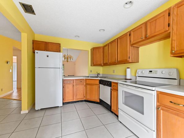 2641 Gately Drive W 1701, West Palm Beach FL 33415
