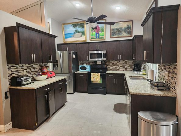 1533 NW 111 Avenue, Coral Springs FL 33071