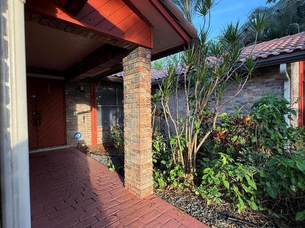 1533 NW 111 Avenue, Coral Springs FL 33071