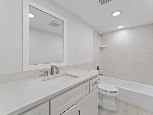 20 Celestial Way 215, Juno Beach FL 33408