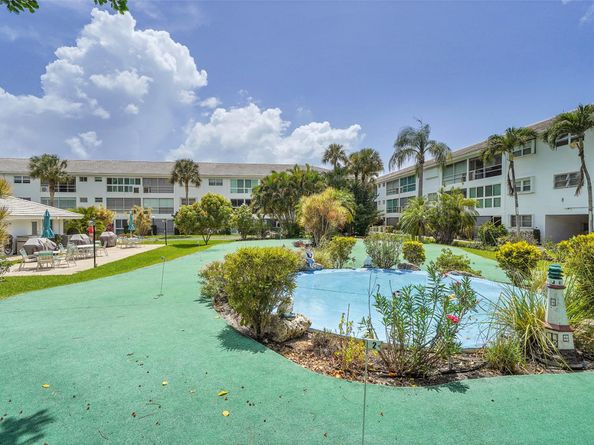 2050 NE 39th St E306, Lighthouse Point FL 33064