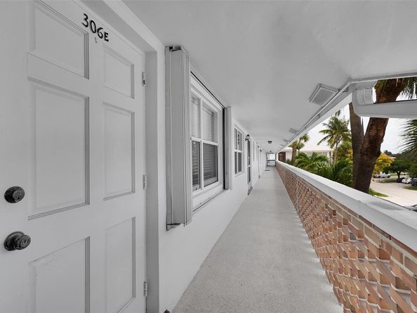 2050 NE 39th St E306, Lighthouse Point FL 33064