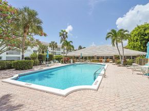 2050 NE 39th St E306, Lighthouse Point FL 33064