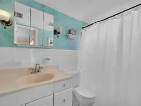 2050 NE 39th St E306, Lighthouse Point FL 33064