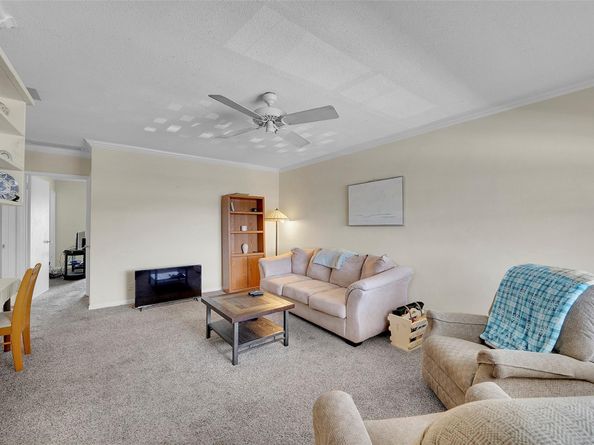 2050 NE 39th St E306, Lighthouse Point FL 33064