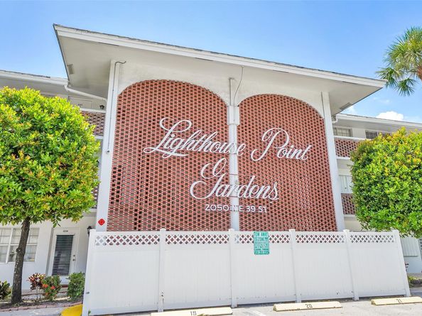 2050 NE 39th St E306, Lighthouse Point FL 33064