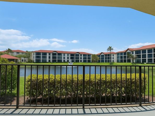 7030 Half Moon Circle 117, Hypoluxo FL 33462
