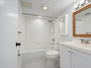 7030 Half Moon Circle 117, Hypoluxo FL 33462