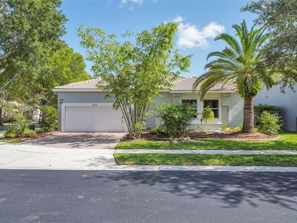 16714 SW 10th St, Pembroke Pines FL 33027