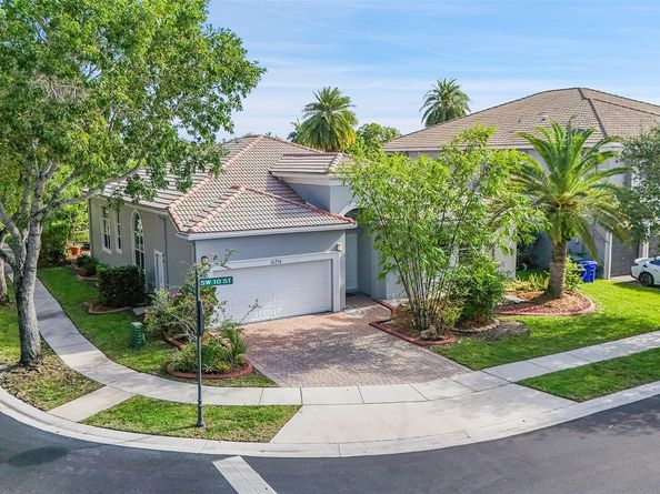16714 SW 10th St, Pembroke Pines FL 33027
