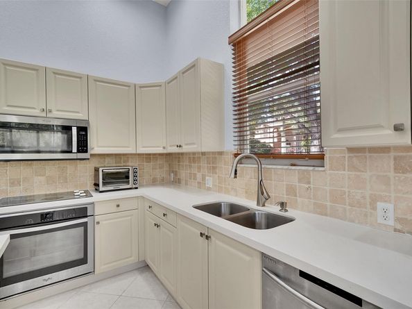 16714 SW 10th St, Pembroke Pines FL 33027