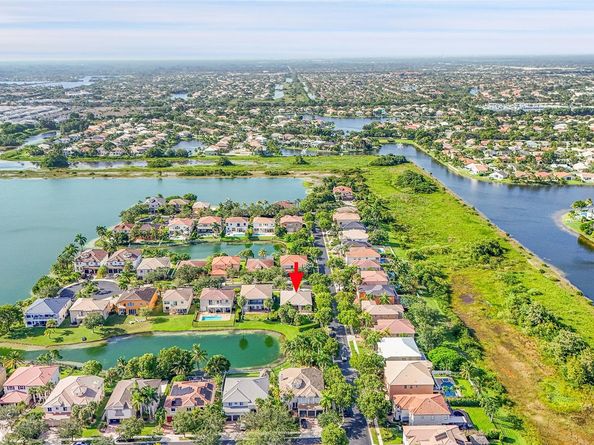 16714 SW 10th St, Pembroke Pines FL 33027
