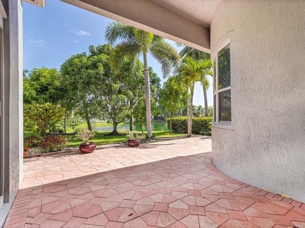 16714 SW 10th St, Pembroke Pines FL 33027