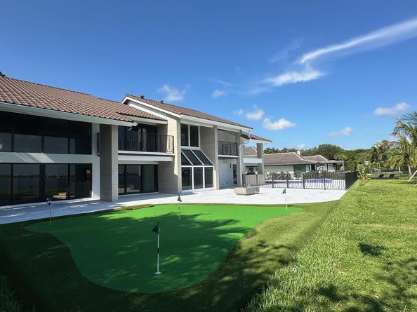 2504 Embassy Drive, West Palm Beach FL 33401