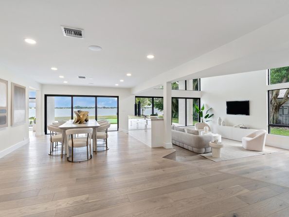 2504 Embassy Drive, West Palm Beach FL 33401