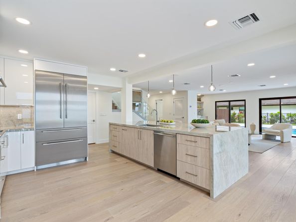 2504 Embassy Drive, West Palm Beach FL 33401