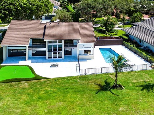 2504 Embassy Drive, West Palm Beach FL 33401