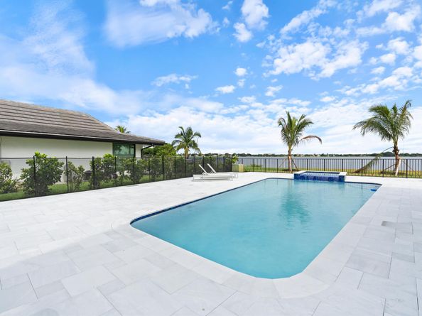 2504 Embassy Drive, West Palm Beach FL 33401